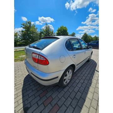 Seat Leon  Hatchback 2002,  1.4 benzyna - Na sprzedaż za 4 200,00 zł - Głogów - zdjęcie 3