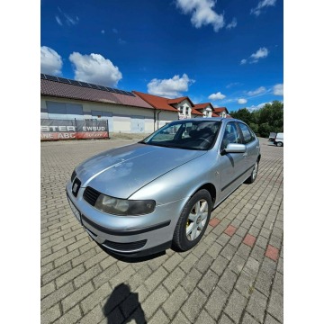 Seat Leon  Hatchback 2002,  1.4 benzyna - Na sprzedaż za 4 200,00 zł - Głogów - zdjęcie 5