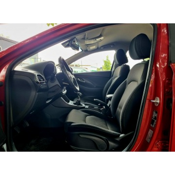 Hyundai i30  Kombi 2018,  1.6 diesel - Na sprzedaż za 38 900 zł - Szczecin - zdjęcie 9