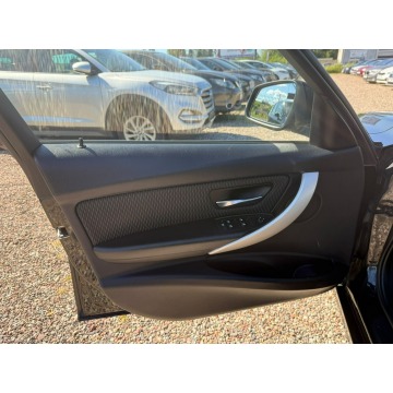 BMW Seria 3  Sedan/Limuzyna 2014,  2.0 diesel, automat - Na sprzedaż za 37 900 zł - Słupsk - zdjęcie 9