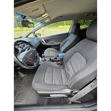 Kia Ceed  Hatchback 2013,  1.6 benzyna - Na sprzedaż za 31 500 zł - Tarnowskie Góry - zdjęcie 9