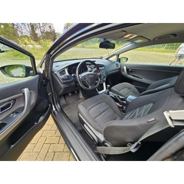 Kia Ceed  Hatchback 2013,  1.6 benzyna - Na sprzedaż za 31 500 zł - Tarnowskie Góry - zdjęcie 10