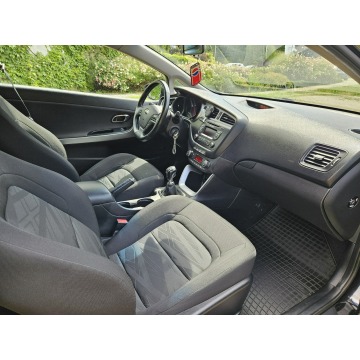 Kia Ceed  Hatchback 2013,  1.6 benzyna - Na sprzedaż za 31 500 zł - Tarnowskie Góry - zdjęcie 11