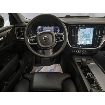 Volvo V60  Kombi 2025,  2.0 benzyna, automat - Na sprzedaż za 159 900 zł - Tychy - zdjęcie 8