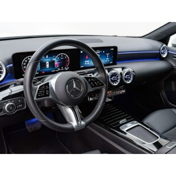 Mercedes - Benz A-klasa  Sedan/Limuzyna 2023,  2.0 diesel, automat - Na sprzedaż za 97 500 zł - Gdańsk - zdjęcie 6