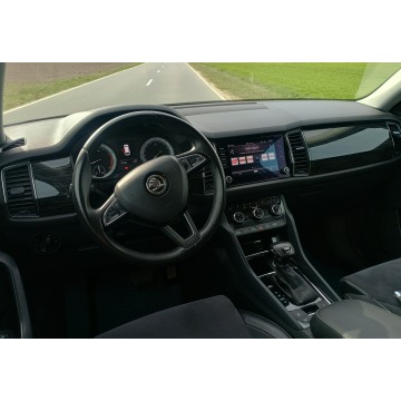 Skoda Kodiaq  SUV 2017,  2.0 benzyna, automat - Na sprzedaż za 73 000 zł - Słupca - zdjęcie 10