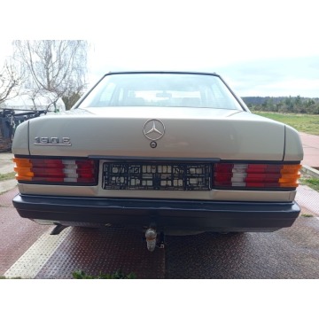 Mercedes - Benz   Sedan/Limuzyna 1985,  2.0, automat - Na sprzedaż za 18 900 zł - Malutkie - zdjęcie 5