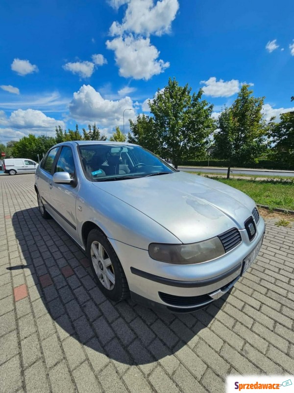 Seat Leon  Hatchback 2002,  1.4 benzyna - Na sprzedaż za 4 200,00 zł - Głogów