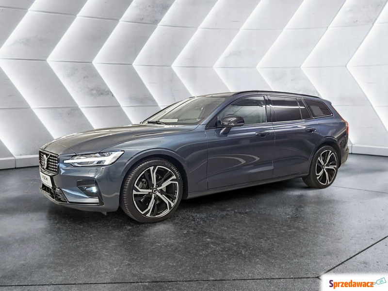 Volvo V60  Kombi 2025,  2.0 benzyna, automat - Na sprzedaż za 159 900 zł - Tychy