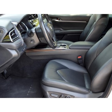 Toyota Camry  Sedan/Limuzyna 2020,  2.5 hybryda, automat - Na sprzedaż za 99 899 zł - Warszawa - zdjęcie 5