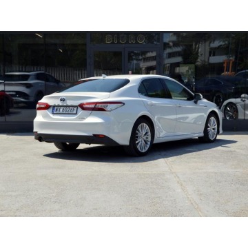 Toyota Camry  Sedan/Limuzyna 2020,  2.5 hybryda, automat - Na sprzedaż za 99 899 zł - Warszawa - zdjęcie 3