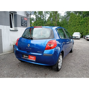Renault Clio  Hatchback 2007,  1461.0 diesel - Na sprzedaż za 8 900,00 zł - Janów Lubelski - zdjęcie 4