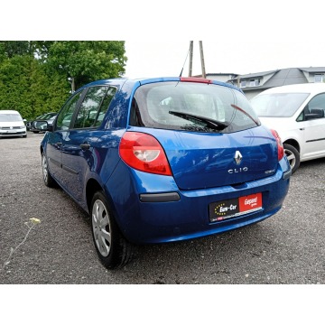Renault Clio  Hatchback 2007,  1461.0 diesel - Na sprzedaż za 8 900,00 zł - Janów Lubelski - zdjęcie 3