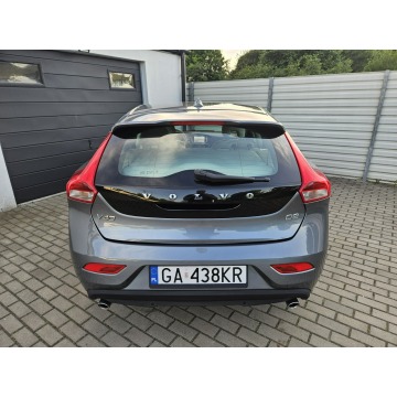 Volvo V40  Hatchback 2019,  2.0 diesel - Na sprzedaż za 41 800 zł - Gdynia - zdjęcie 3