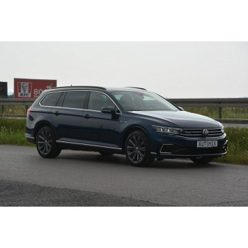 Volkswagen Passat  Kombi 2020,  1.4 hybryda, automat - Na sprzedaż za 73 923 zł - Sędziszów Małopolski - zdjęcie 9