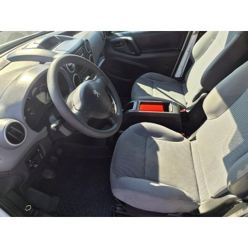 Peugeot Partner 2015,  1.6 diesel - Na sprzedaż za 23 247 zł - Kutno - zdjęcie 6