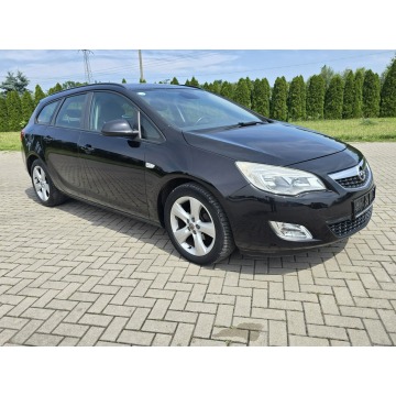 Opel Astra  Kombi 2011,  1.3 diesel - Na sprzedaż za 13 900 zł - Kutno - zdjęcie 2