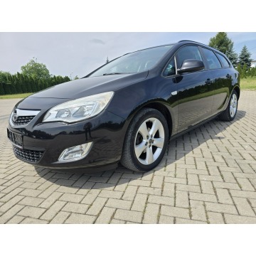 Opel Astra  Kombi 2011,  1.3 diesel - Na sprzedaż za 13 900 zł - Kutno - zdjęcie 6