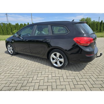 Opel Astra  Kombi 2011,  1.3 diesel - Na sprzedaż za 13 900 zł - Kutno - zdjęcie 12