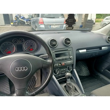 Audi A3  Hatchback 2003,  1.6 benzyna - Na sprzedaż za 3 300,00 zł - Tarnów - zdjęcie 7