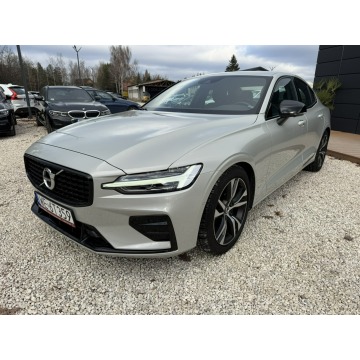 Volvo S60  Sedan/Limuzyna 2022,  2.0 benzyna, automat - Na sprzedaż za 155 800 zł - Pęcice - zdjęcie 9