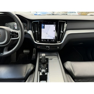 Volvo S60  Sedan/Limuzyna 2022,  2.0 benzyna, automat - Na sprzedaż za 155 800 zł - Pęcice - zdjęcie 10