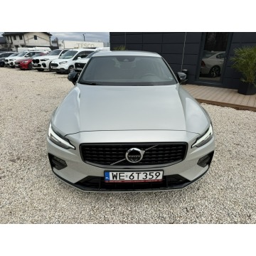 Volvo S60  Sedan/Limuzyna 2022,  2.0 benzyna, automat - Na sprzedaż za 155 800 zł - Pęcice - zdjęcie 7