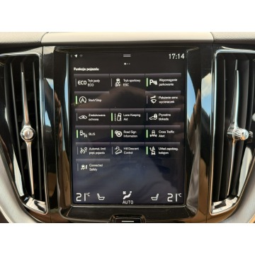 Volvo   SUV 2018,  2.0 diesel, automat - Na sprzedaż za 89 999 zł - Pęcice - zdjęcie 7