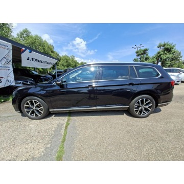 Volkswagen Passat  Kombi 2021,  2.0 diesel, automat - Na sprzedaż za 77 000 zł - Cieszyn - zdjęcie 7