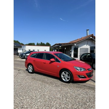 Opel Astra  Kombi 2013,  1.6 benzyna - Na sprzedaż za 23 900 zł - Słupsk - zdjęcie 2
