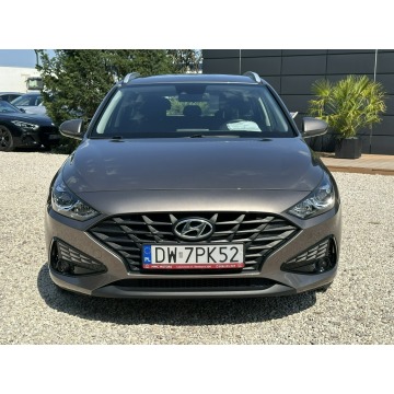 Hyundai i30  Kombi 2021,  1.6 diesel - Na sprzedaż za 54 800 zł - Pęcice - zdjęcie 2