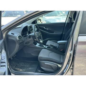 Hyundai i30  Kombi 2021,  1.6 diesel - Na sprzedaż za 54 800 zł - Pęcice - zdjęcie 12
