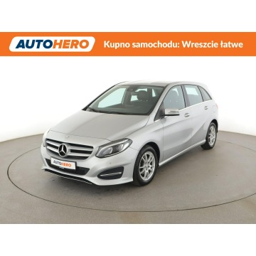 Mercedes B 180 - automat full LED półskóra navi klima auto grzane fotele czujniki parko
