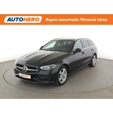 Mercedes C 300 - FV23 pHEV multibeam led ambient kamera 360 virtual navi panorama skóra