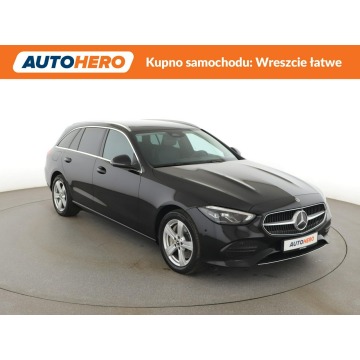 Mercedes - Benz C-klasa  Kombi 2022,  2.0 hybryda, automat - Na sprzedaż za 120 200 zł - Warszawa - zdjęcie 10