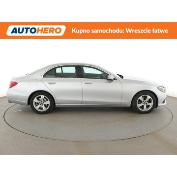 Mercedes - Benz E-klasa  Sedan/Limuzyna 2017,  2.0 benzyna, automat - Na sprzedaż za 83 400 zł - Warszawa - zdjęcie 9