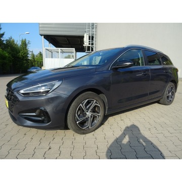 Hyundai i30  Kombi 2022,  1.0 benzyna - Na sprzedaż za 47 900 zł - Łódź - zdjęcie 2