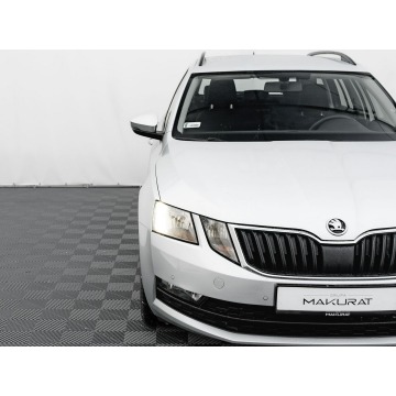 Skoda Octavia  Kombi 2020,  2.0 diesel, automat - Na sprzedaż za 47 810 zł - Gdańsk - zdjęcie 8