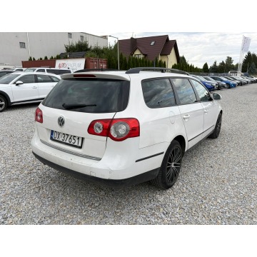 Volkswagen Passat  Kombi 2010,  2.0 diesel, automat - Na sprzedaż za 14 900 zł - Wrocław - zdjęcie 4