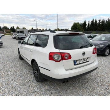 Volkswagen Passat  Kombi 2010,  2.0 diesel, automat - Na sprzedaż za 14 900 zł - Wrocław - zdjęcie 3