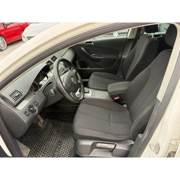 Volkswagen Passat  Kombi 2010,  2.0 diesel, automat - Na sprzedaż za 14 900 zł - Wrocław - zdjęcie 7