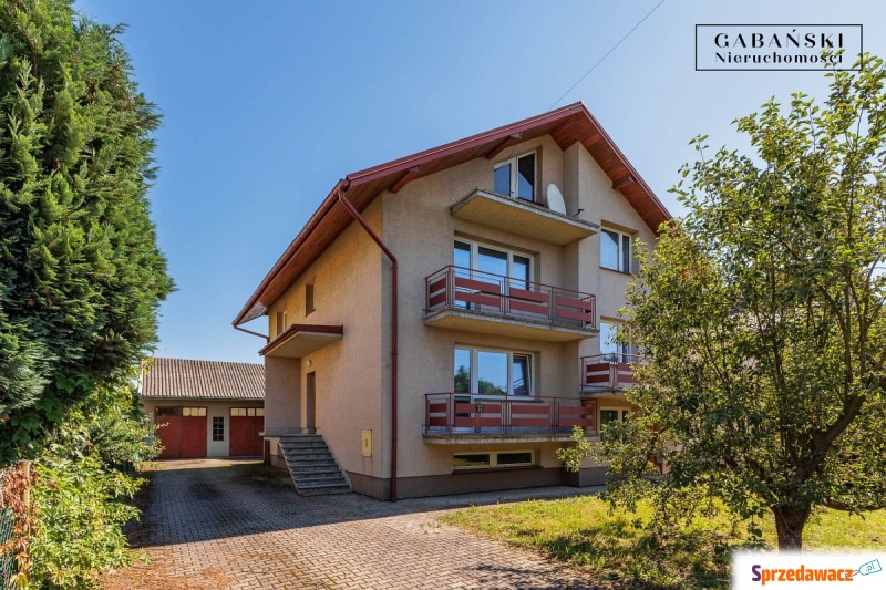Sprzedam dom Żabno -  trzypiętrowy,  pow.  307 m2,  działka:   1000 m2