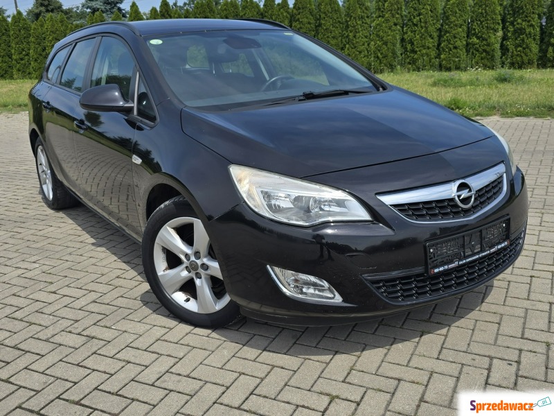 Opel Astra  Kombi 2011,  1.3 diesel - Na sprzedaż za 13 900 zł - Kutno