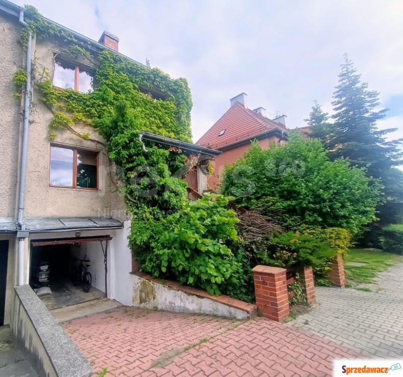 Sprzedam dom Oleśnica - ,  pow.  150 m2,  działka:   234 m2