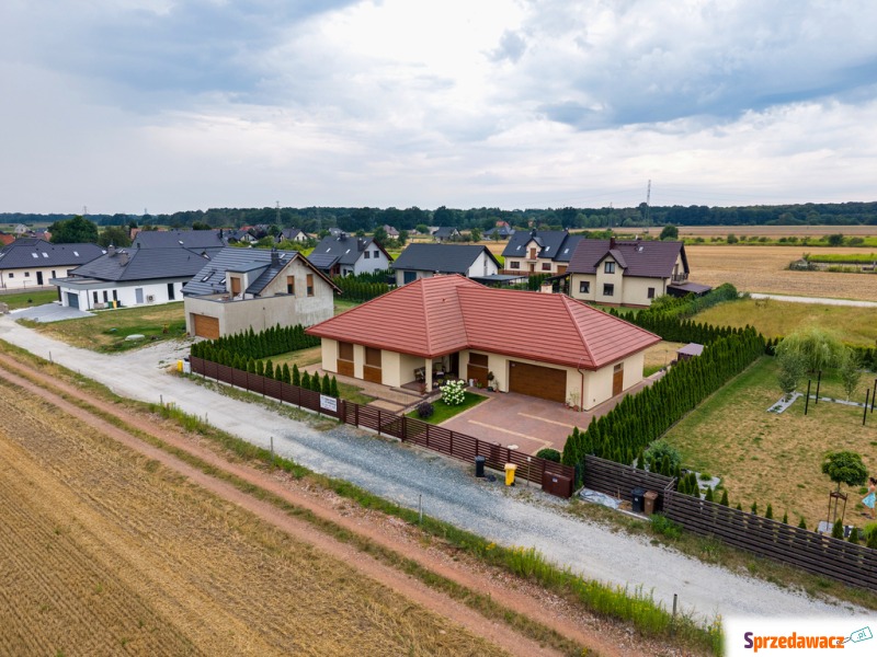 Sprzedam dom Pruszowice - ,  pow.  191 m2,  działka:   1201 m2
