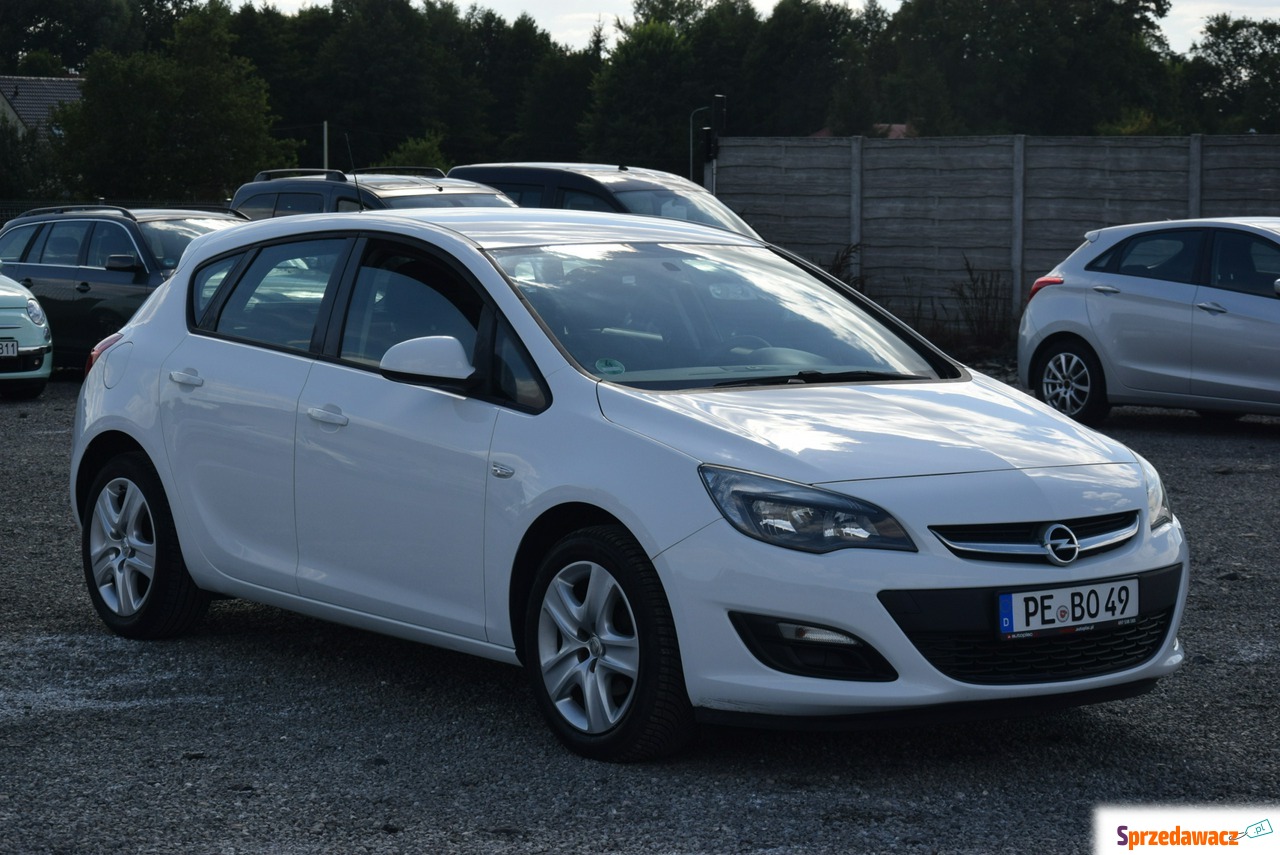 Opel Astra 2013