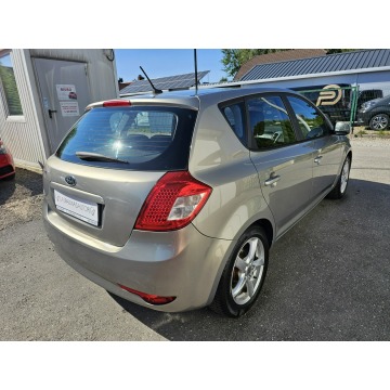 Kia Ceed  Hatchback 2010,  1.4 benzyna - Na sprzedaż za 15 500 zł - Gdów - zdjęcie 5