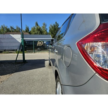 Kia Ceed  Hatchback 2010,  1.4 benzyna - Na sprzedaż za 15 500 zł - Gdów - zdjęcie 8