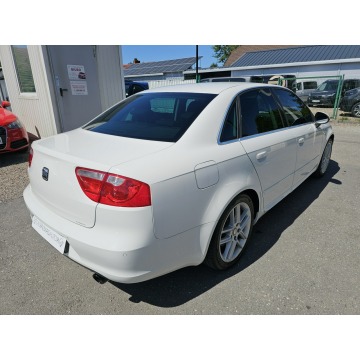 Seat Exeo  Sedan/Limuzyna 2010,  2.0 benzyna - Na sprzedaż za 23 500 zł - Gdów - zdjęcie 6
