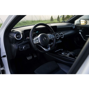 Mercedes - Benz A-klasa  Sedan/Limuzyna 2018,  1.3 benzyna, automat - Na sprzedaż za 84 000 zł - Nowy Sącz - zdjęcie 7